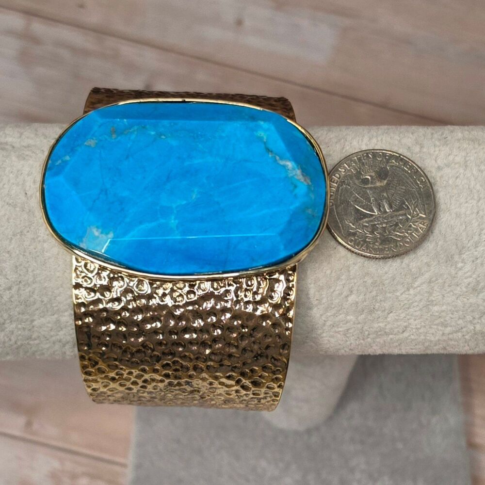 Cuff Bracelet - Picture 2 of 10